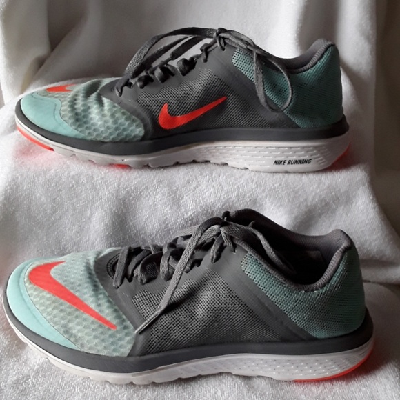 Nike Shoes - Nike Running shoes  PRICED TO SELL ☺